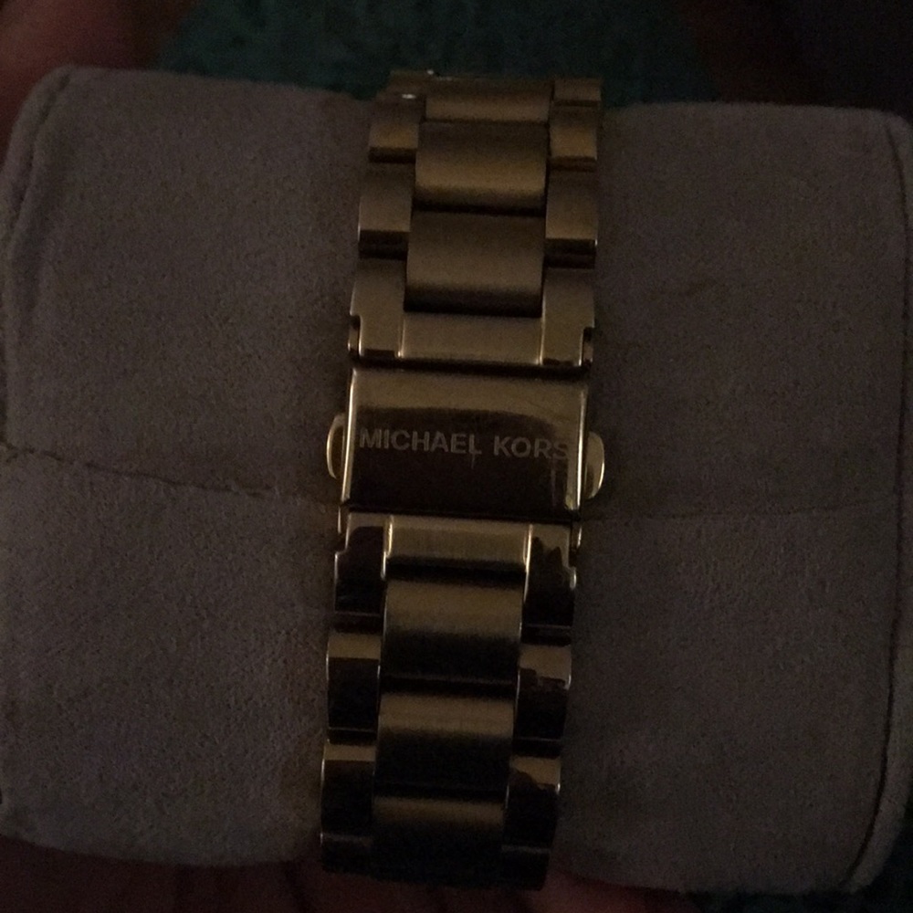 Michael Khors Watch - Picture 4 of 7